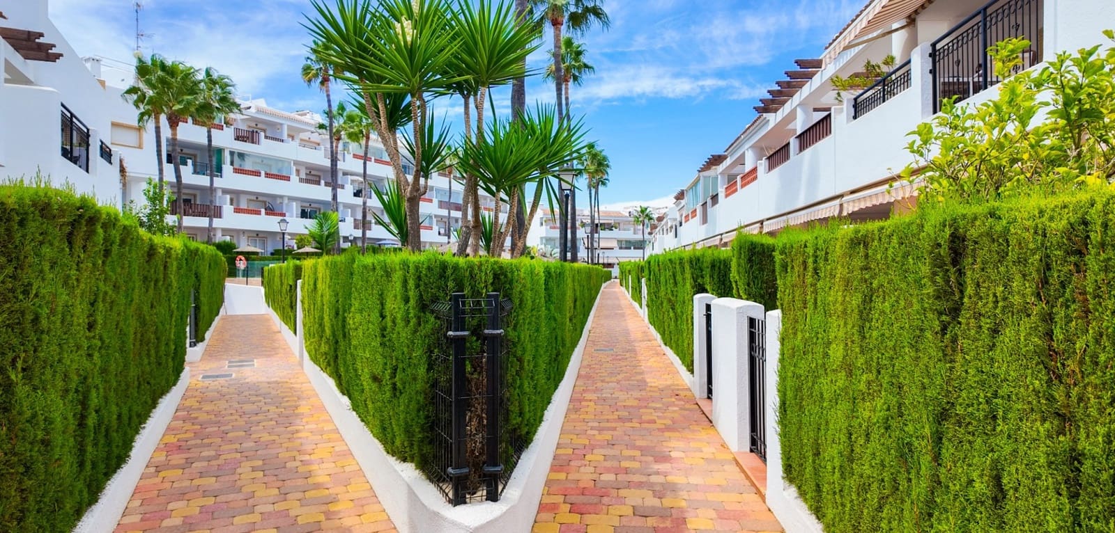 Apartamento de 2 habitaciones en Villamartin en venta con piscina - 269.000 € (Ref: 10091347)