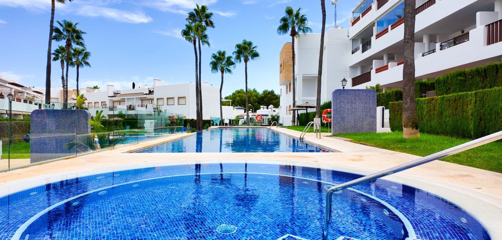 Apartamento de 2 habitaciones en Villamartin en venta con piscina - 269.000 € (Ref: 10091347)