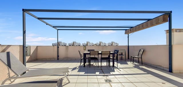 Apartamento de 3 habitaciones en La Zenia, Orihuela en venta con piscina garaje - 510.000 € (Ref: 10099480)
