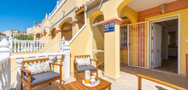 2 soveværelse Byhus til salg i Las Filipinas med swimmingpool - € 229.800 (Ref: 10113300)