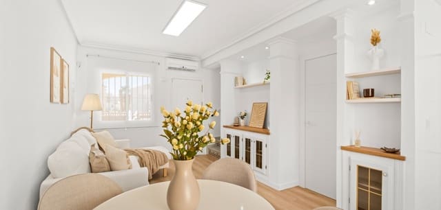 2 soveværelse Byhus til salg i Las Filipinas med swimmingpool - € 229.800 (Ref: 10113300)