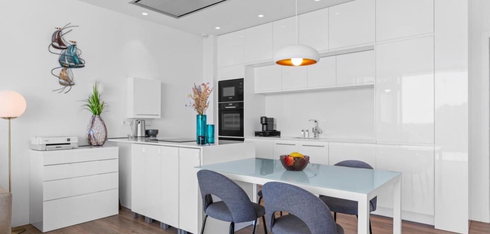 Apartamento de 2 habitaciones en Las Colinas Golf en venta con piscina garaje - 475.000 € (Ref: 10125021)