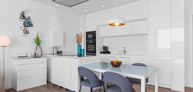 Apartamento de 2 habitaciones en Las Colinas Golf, Orihuela en venta con piscina garaje - 475.000 € (Ref: 10125021)