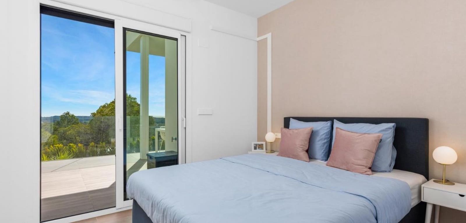 Apartamento de 2 habitaciones en Las Colinas Golf en venta con piscina garaje - 475.000 € (Ref: 10125021)