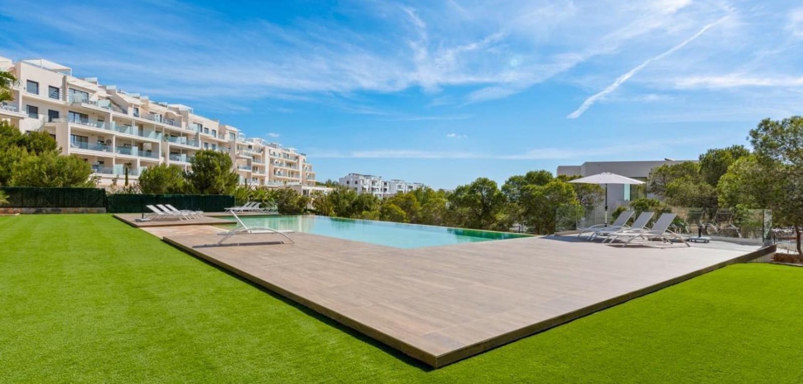 Apartamento de 2 habitaciones en Las Colinas Golf en venta con piscina garaje - 475.000 € (Ref: 10125021)
