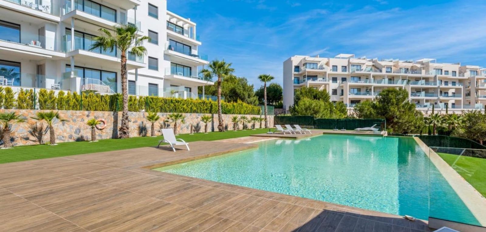 Apartamento de 2 habitaciones en Las Colinas Golf en venta con piscina garaje - 475.000 € (Ref: 10125021)