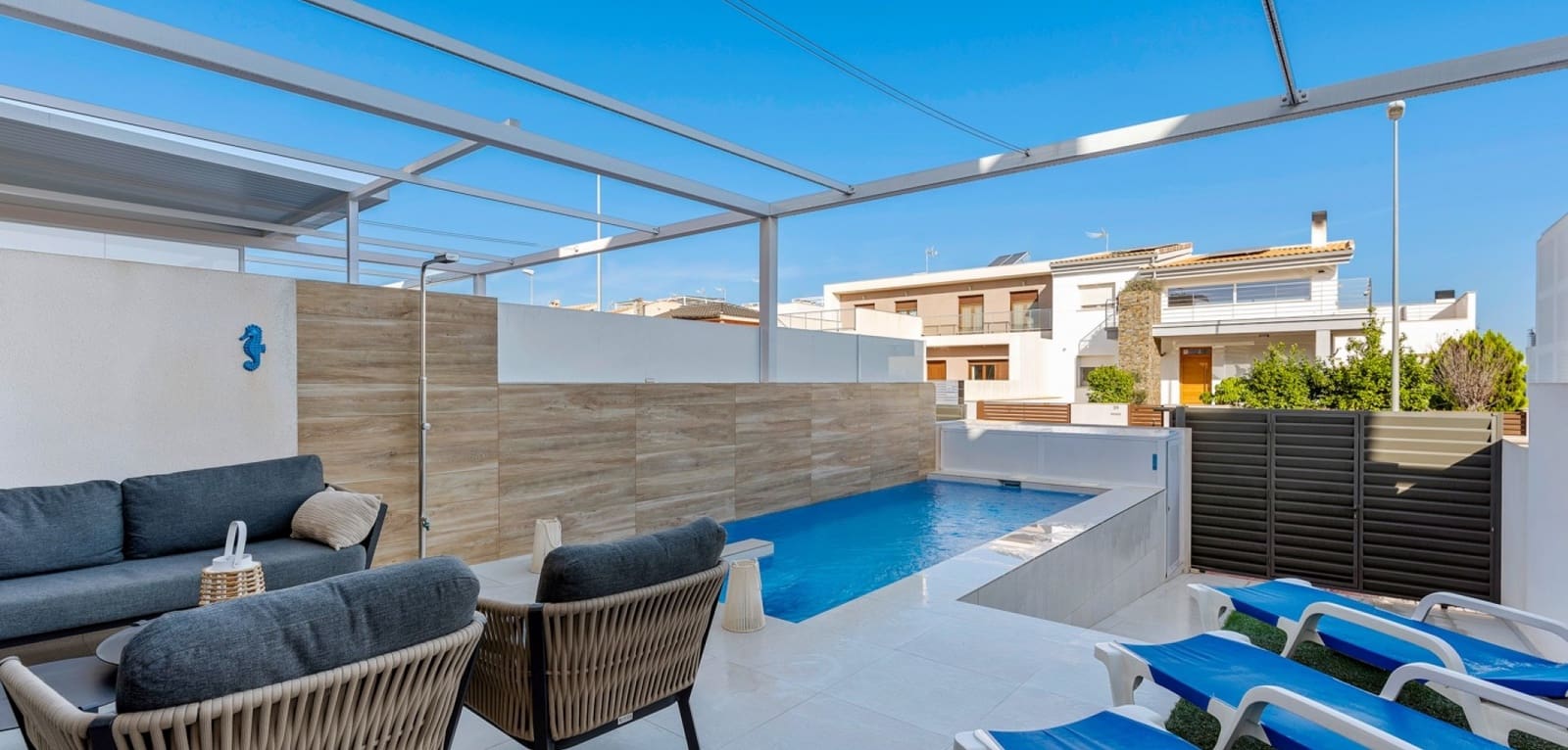 4 bedroom Villa for sale in Rojales with pool - € 369,000 (Ref: 10125023)
