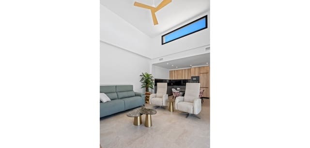 3 soveværelse Villa til salg i Daya Nueva med swimmingpool - € 399.900 (Ref: 10135027)