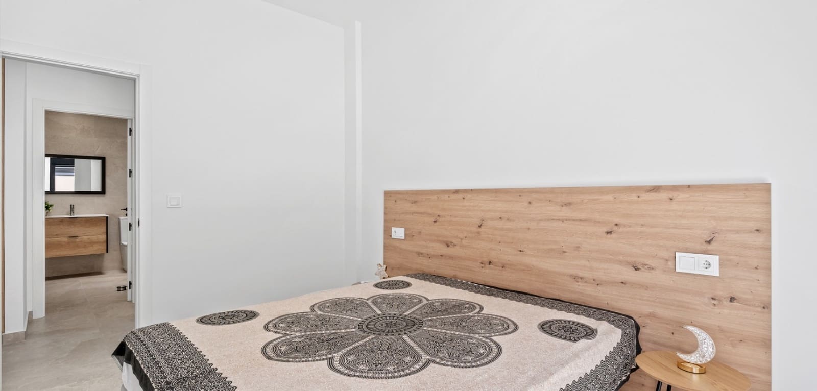 3 soveværelse Villa til salg i Daya Nueva med swimmingpool - € 399.900 (Ref: 10135027)