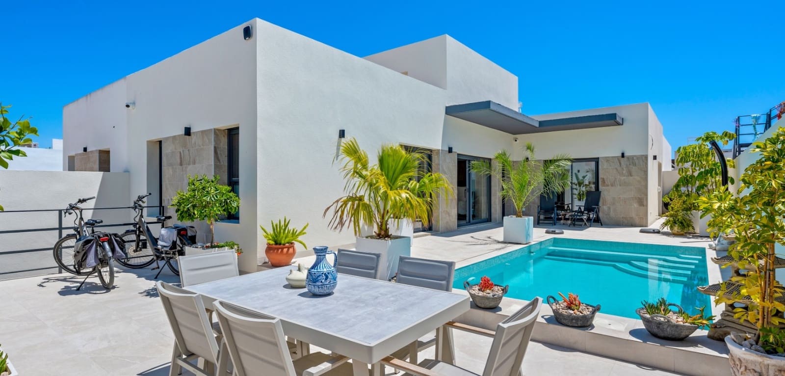 3 soveværelse Villa til salg i Daya Nueva med swimmingpool - € 399.900 (Ref: 10135027)
