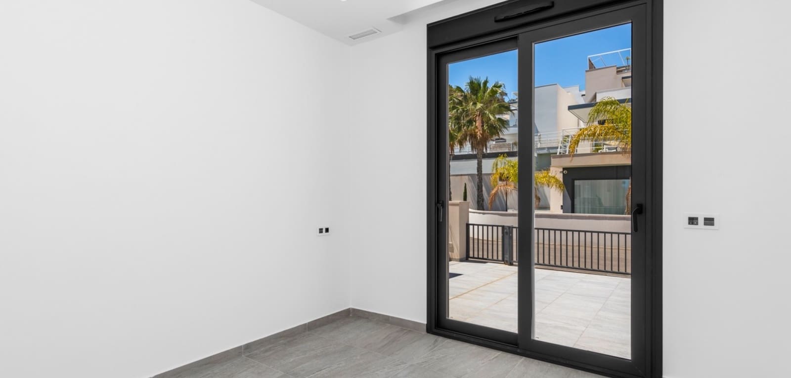 5 slaapkamer Villa te koop in San Miguel de Salinas met zwembad garage - € 499.990 (Ref: 10135028)