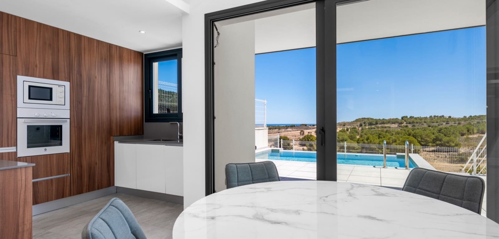 5 slaapkamer Villa te koop in San Miguel de Salinas met zwembad garage - € 499.990 (Ref: 10135028)