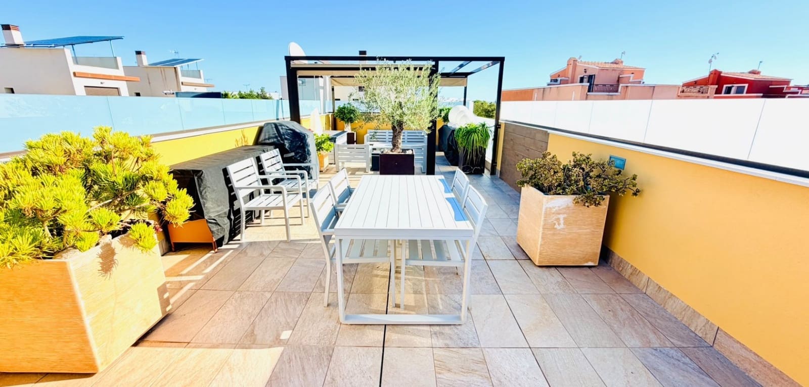 3 makuuhuone Paritalo myytävänä paikassa Los Montesinos mukana uima-altaan - 392 500 € (Ref: 10135029)
