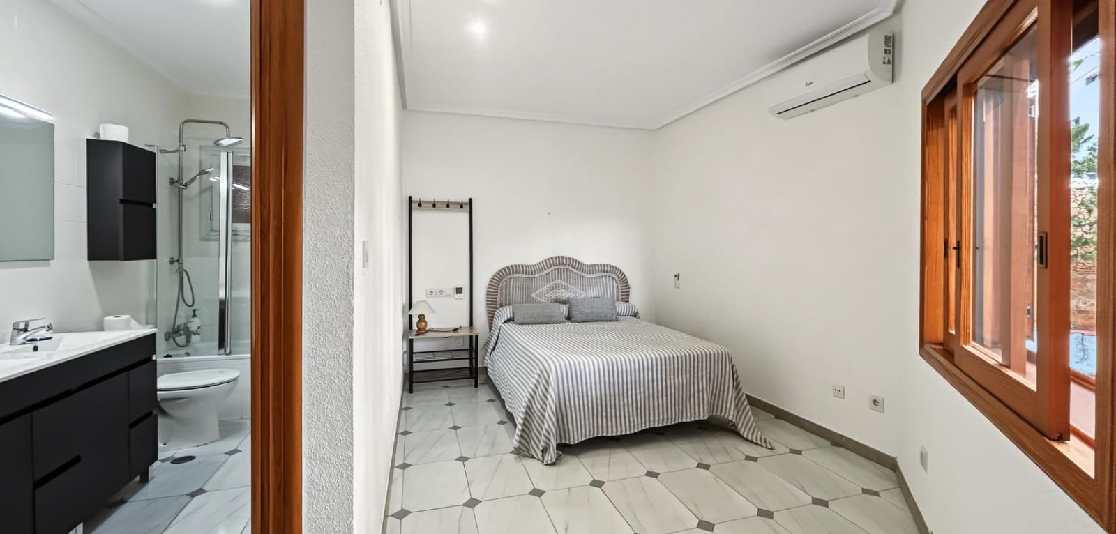 7 soveværelse Villa til salg i Campoamor med swimmingpool garage - € 1.300.000 (Ref: 10135030)