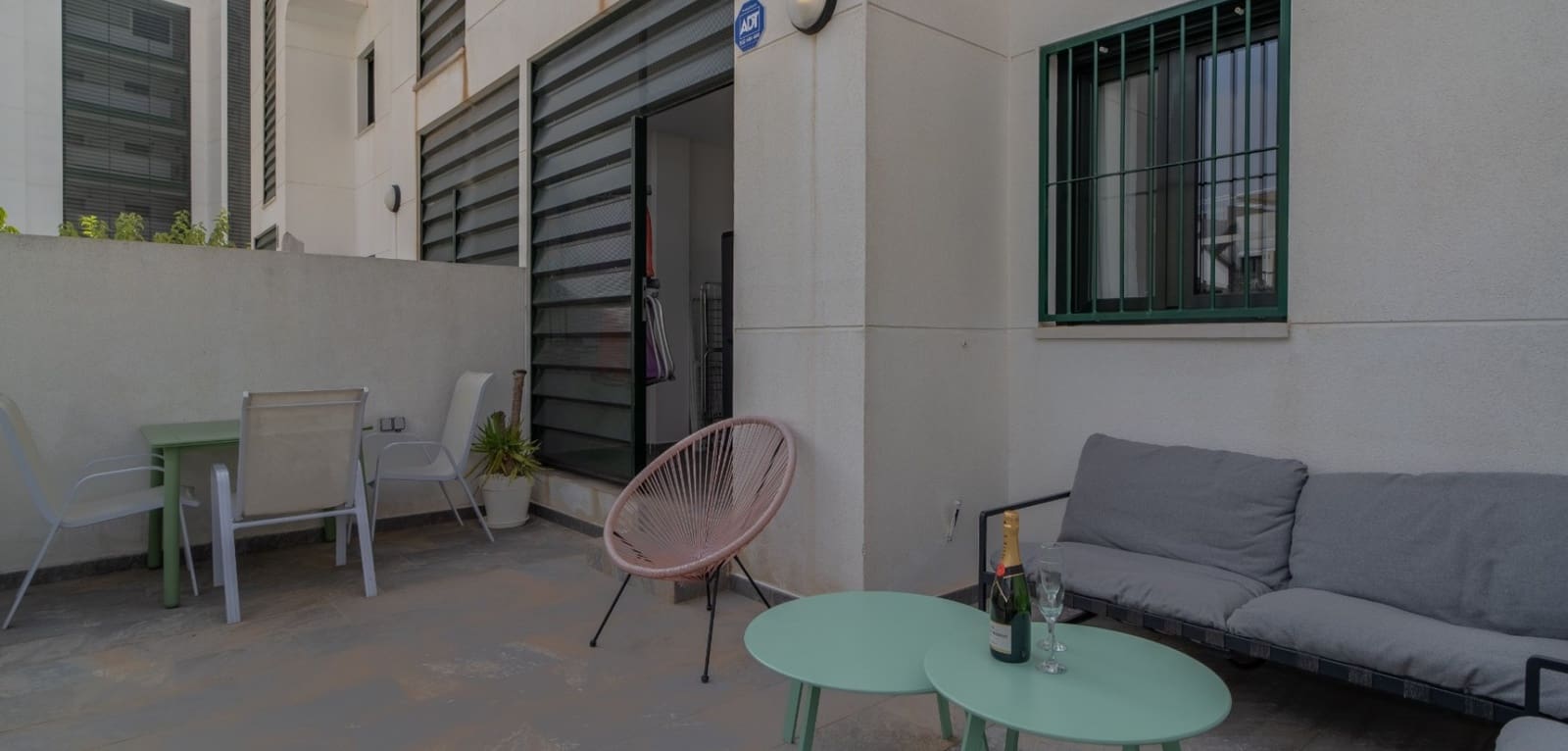 Apartamento de 2 habitaciones en Pilar de la Horadada en venta con piscina garaje - 265.000 € (Ref: 10135031)