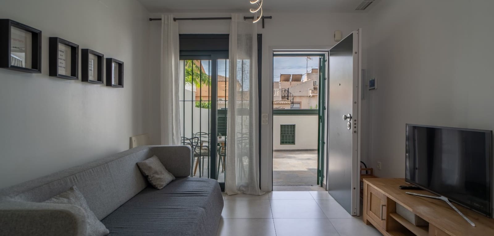 Apartamento de 2 habitaciones en Pilar de la Horadada en venta con piscina garaje - 265.000 € (Ref: 10135031)