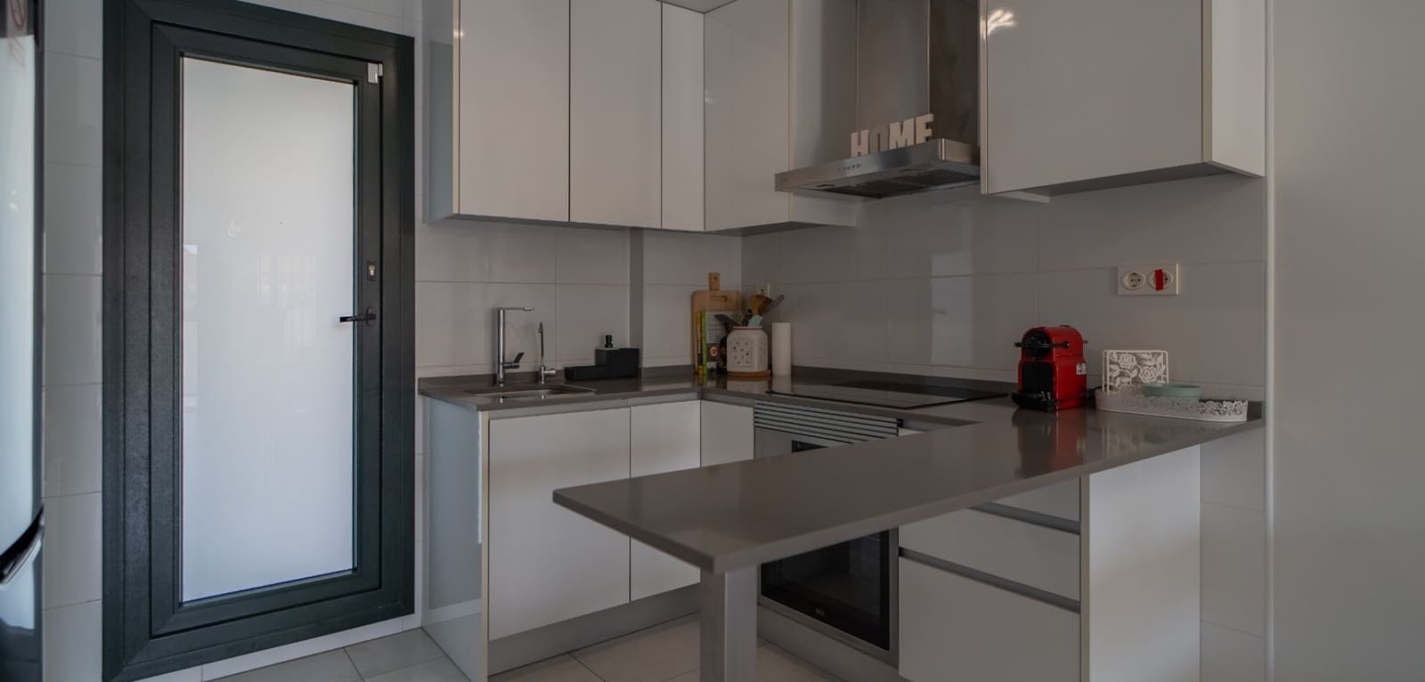 Apartamento de 2 habitaciones en Pilar de la Horadada en venta con piscina garaje - 265.000 € (Ref: 10135031)