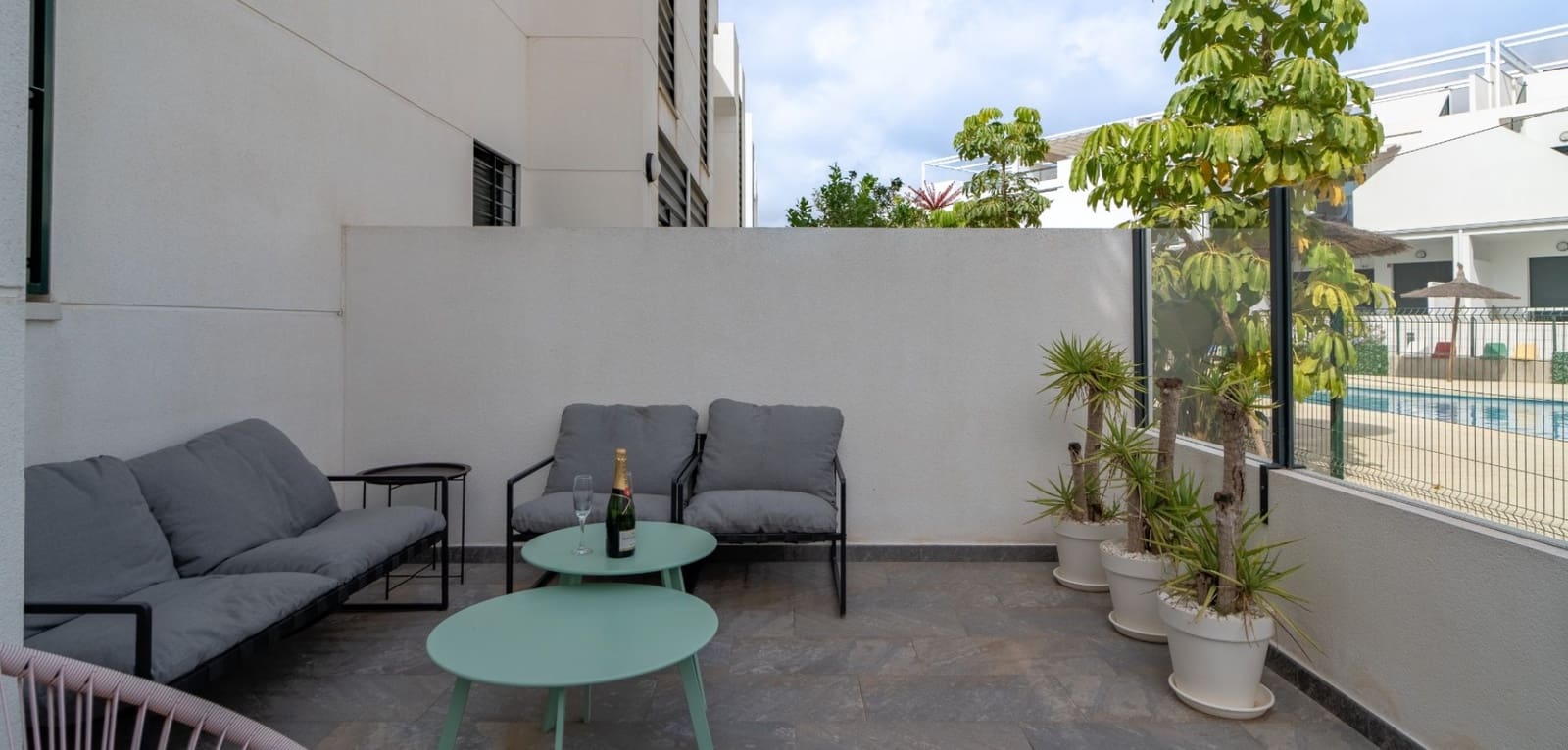 Apartamento de 2 habitaciones en Pilar de la Horadada en venta con piscina garaje - 265.000 € (Ref: 10135031)