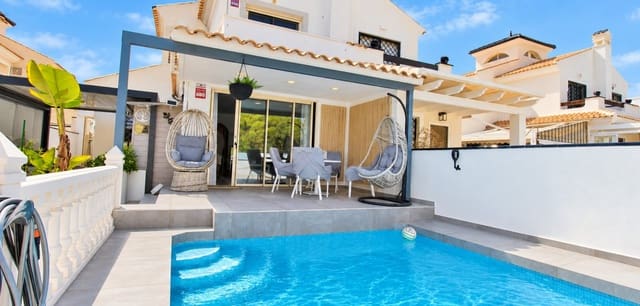 3 soverom Villa til salgs i Mil Palmeras, Pilar de la Horadada med svømmebasseng - € 395 000 (Ref: 10135032)