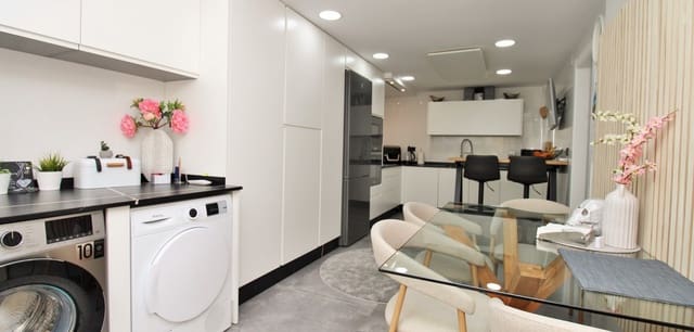 3 soverom Villa til salgs i Mil Palmeras, Pilar de la Horadada med svømmebasseng - € 395 000 (Ref: 10135032)