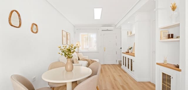 2 soverom Hus til salgs i Campoamor, Orihuela med svømmebasseng - € 229 800 (Ref: 10135037)