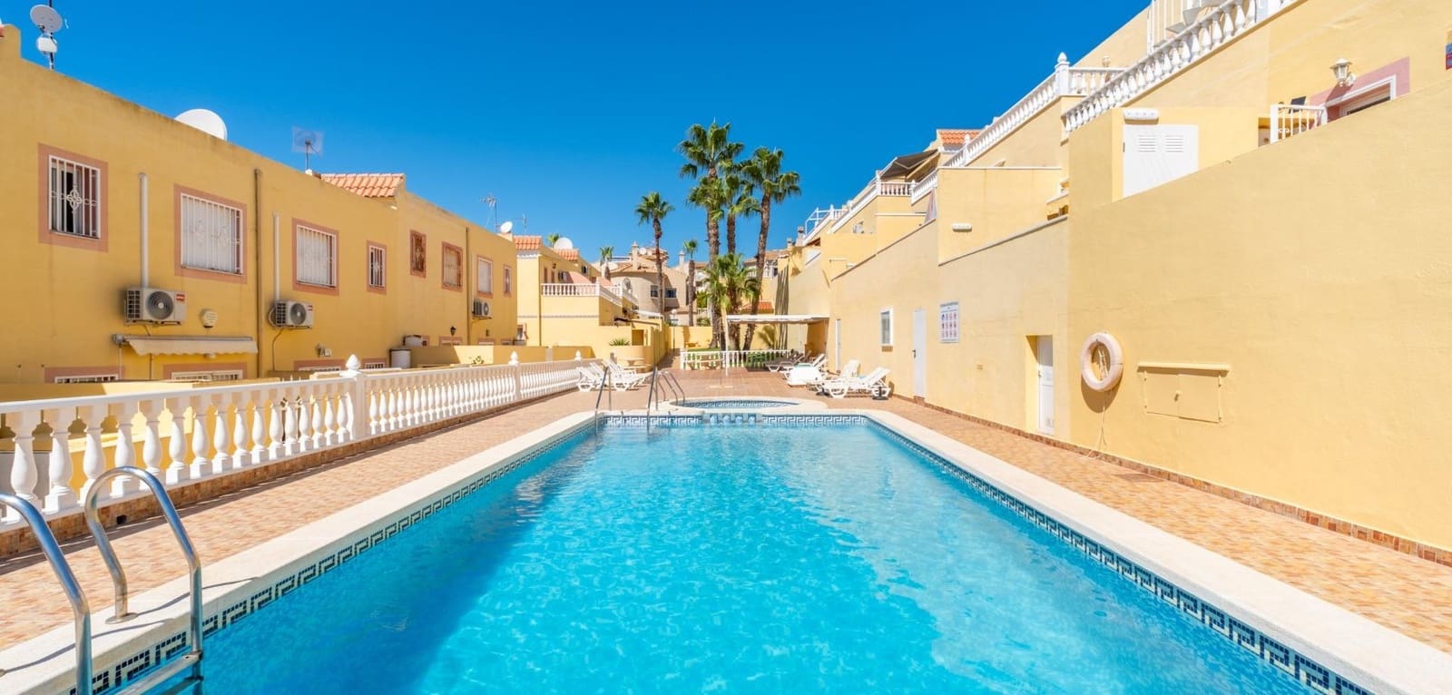 2 soverom Hus til salgs i Campoamor med svømmebasseng - € 229 800 (Ref: 10135037)