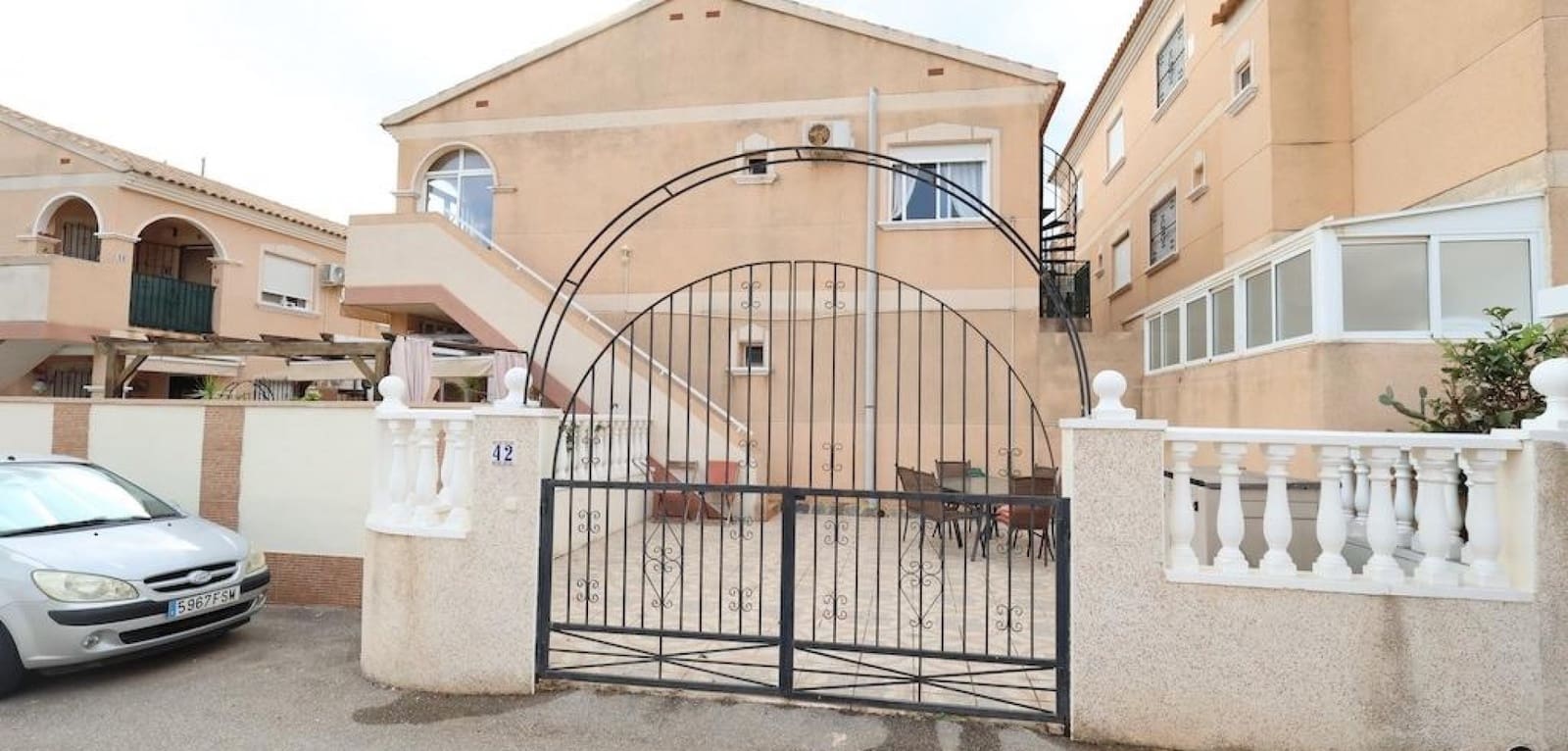 2 makuuhuone Bungalow myytävänä paikassa La Zenia mukana uima-altaan 
autotalli - 165 000 € (Ref: 10136105)
