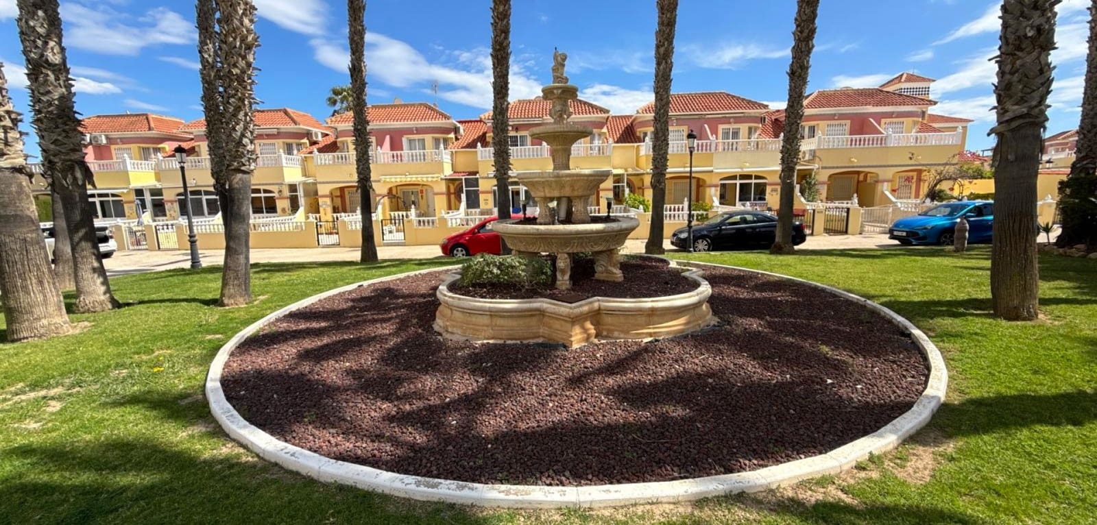 3 soverom Hus til salgs i La Zenia med svømmebasseng garasje - € 269 950 (Ref: 10140012)