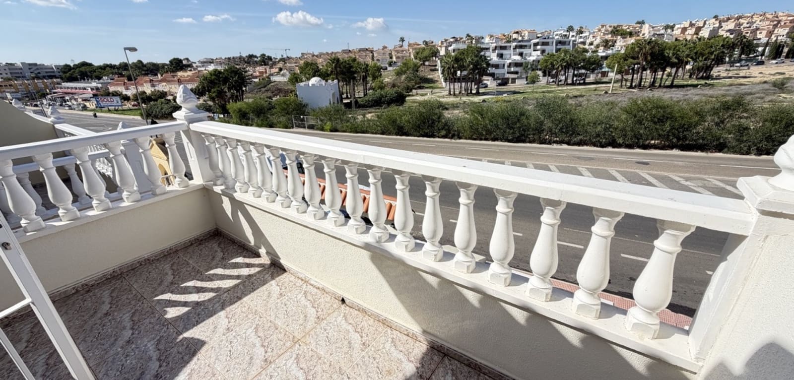 3 quarto Casa em Banda para venda em Villamartin com piscina - 199 995 € (Ref: 10144765)