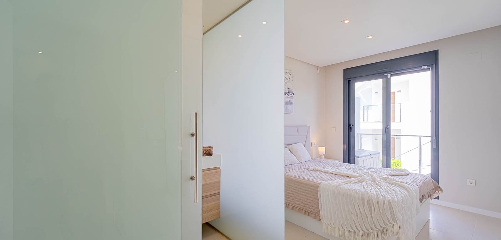 Apartamento de 2 habitaciones en Orihuela Costa en venta con piscina garaje - 270.000 € (Ref: 10155879)