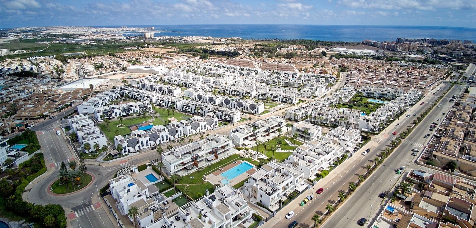 Apartamento de 2 habitaciones en Orihuela Costa en venta con piscina garaje - 270.000 € (Ref: 10155879)