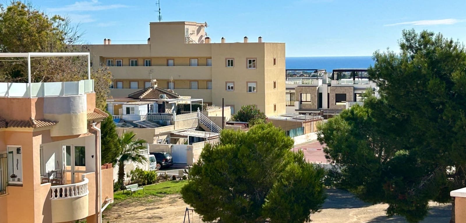 2 sypialnia Bungalow na sprzedaż w Orihuela Costa z basenem - 193 900 € (Ref: 10159976)