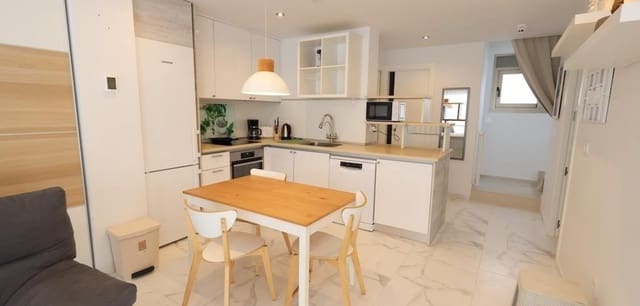 3 chambre Villa/Maison à vendre à Villamartin, Orihuela avec piscine - 450 000 € (Ref: 10159977)