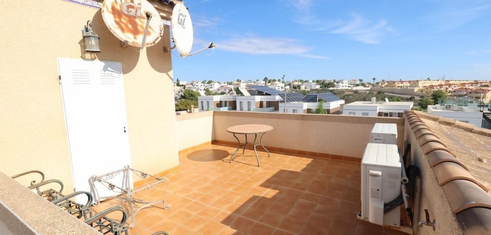 3 soveværelse Villa til salg i Villamartin med swimmingpool garage - € 360.000 (Ref: 10163246)