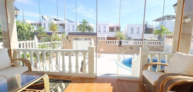 3 soveværelse Villa til salg i Villamartin, Orihuela med swimmingpool garage - € 360.000 (Ref: 10163246)