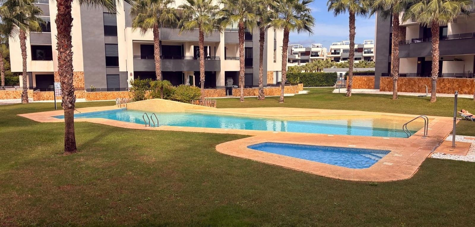 2 bedroom Apartment for sale in Los Altos with pool garage - € 259,900 (Ref: 10163247)