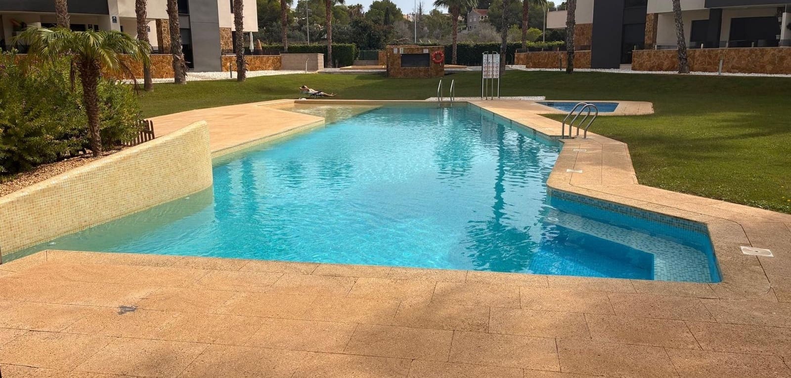 2 bedroom Apartment for sale in Los Altos with pool garage - € 259,900 (Ref: 10163247)