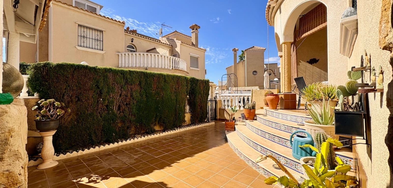3 soveværelse Byhus til salg i Playa Flamenca med swimmingpool - € 225.000 (Ref: 10165374)