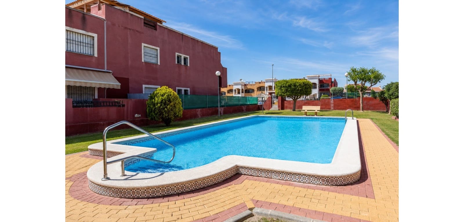 2 sypialnia Bungalow na sprzedaż w Torrevieja z basenem - 162 500 € (Ref: 10168838)