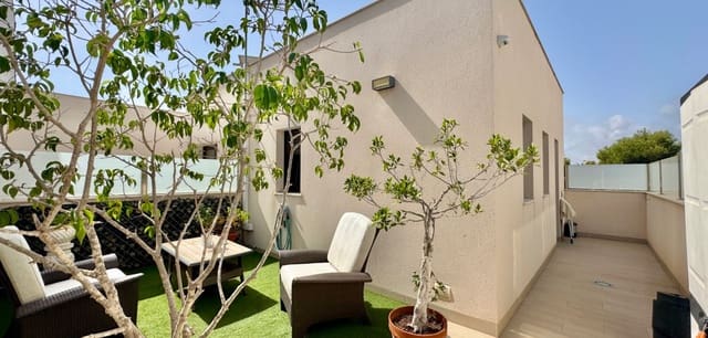 3 Zimmer Haus zu verkaufen in San Pedro del Pinatar ciudad, San Pedro del Pinatar mit Pool Garage - 395.000 € (Ref: 10172321)
