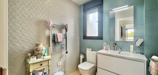 3 Zimmer Haus zu verkaufen in San Pedro del Pinatar ciudad, San Pedro del Pinatar mit Pool Garage - 395.000 € (Ref: 10172321)