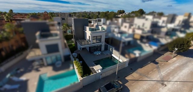 4 Zimmer Villa zu verkaufen in San Miguel de Salinas mit Pool - 575.000 € (Ref: 10172326)