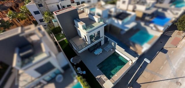 4 Zimmer Villa zu verkaufen in San Miguel de Salinas mit Pool - 575.000 € (Ref: 10172326)