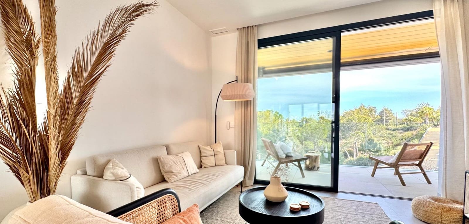 Apartamento de 2 habitaciones en Las Colinas Golf en venta con piscina garaje - 379.900 € (Ref: 10172327)