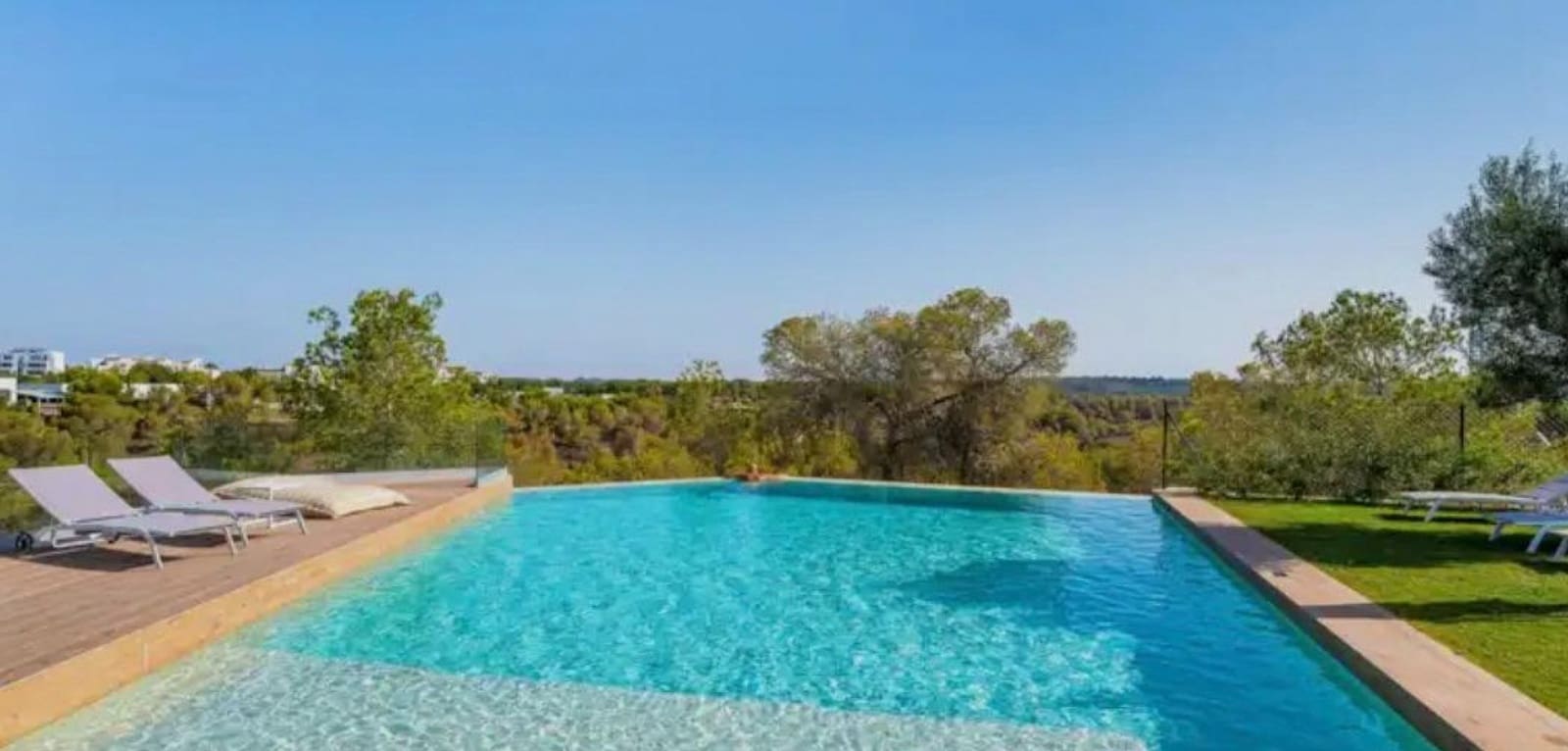 Apartamento de 2 habitaciones en Las Colinas Golf en venta con piscina garaje - 379.900 € (Ref: 10172327)
