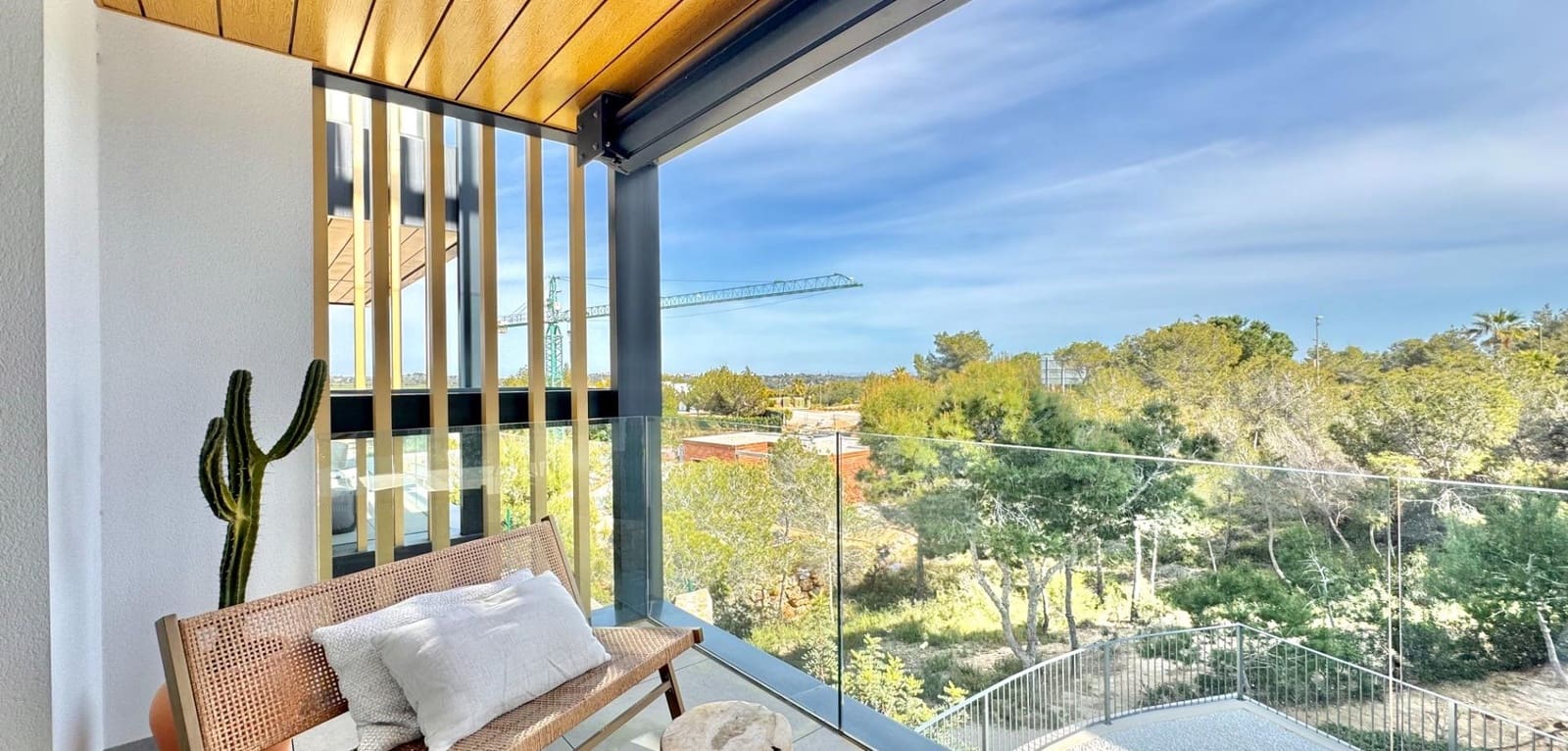 Apartamento de 2 habitaciones en Las Colinas Golf en venta con piscina garaje - 379.900 € (Ref: 10172327)