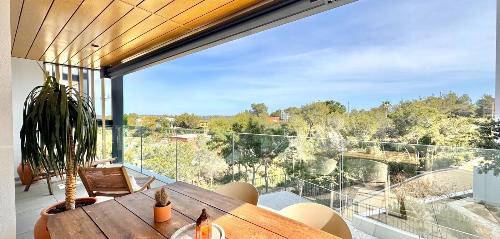 Apartamento de 2 habitaciones en Las Colinas Golf en venta con piscina garaje - 379.900 € (Ref: 10172327)