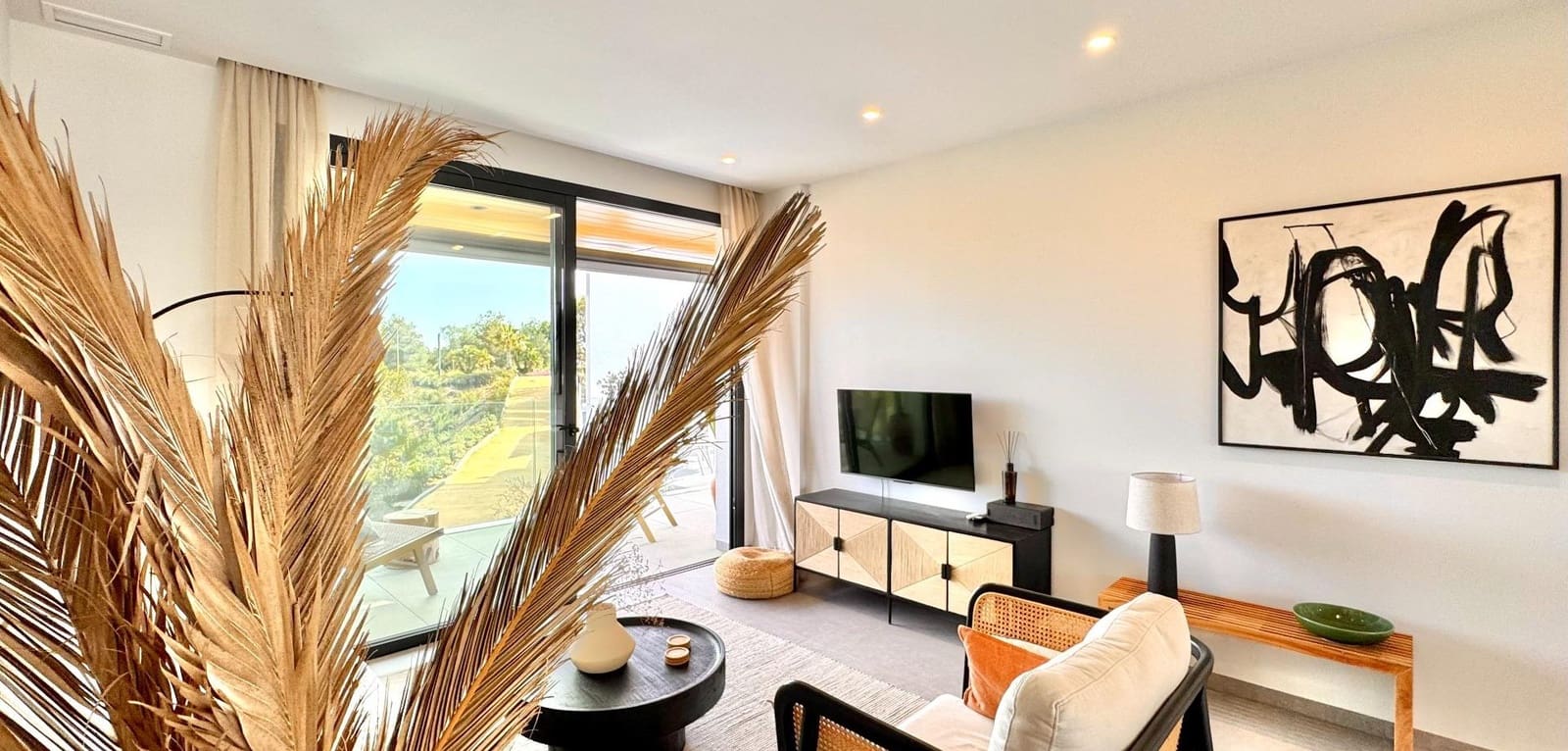Apartamento de 2 habitaciones en Las Colinas Golf en venta con piscina garaje - 379.900 € (Ref: 10172327)