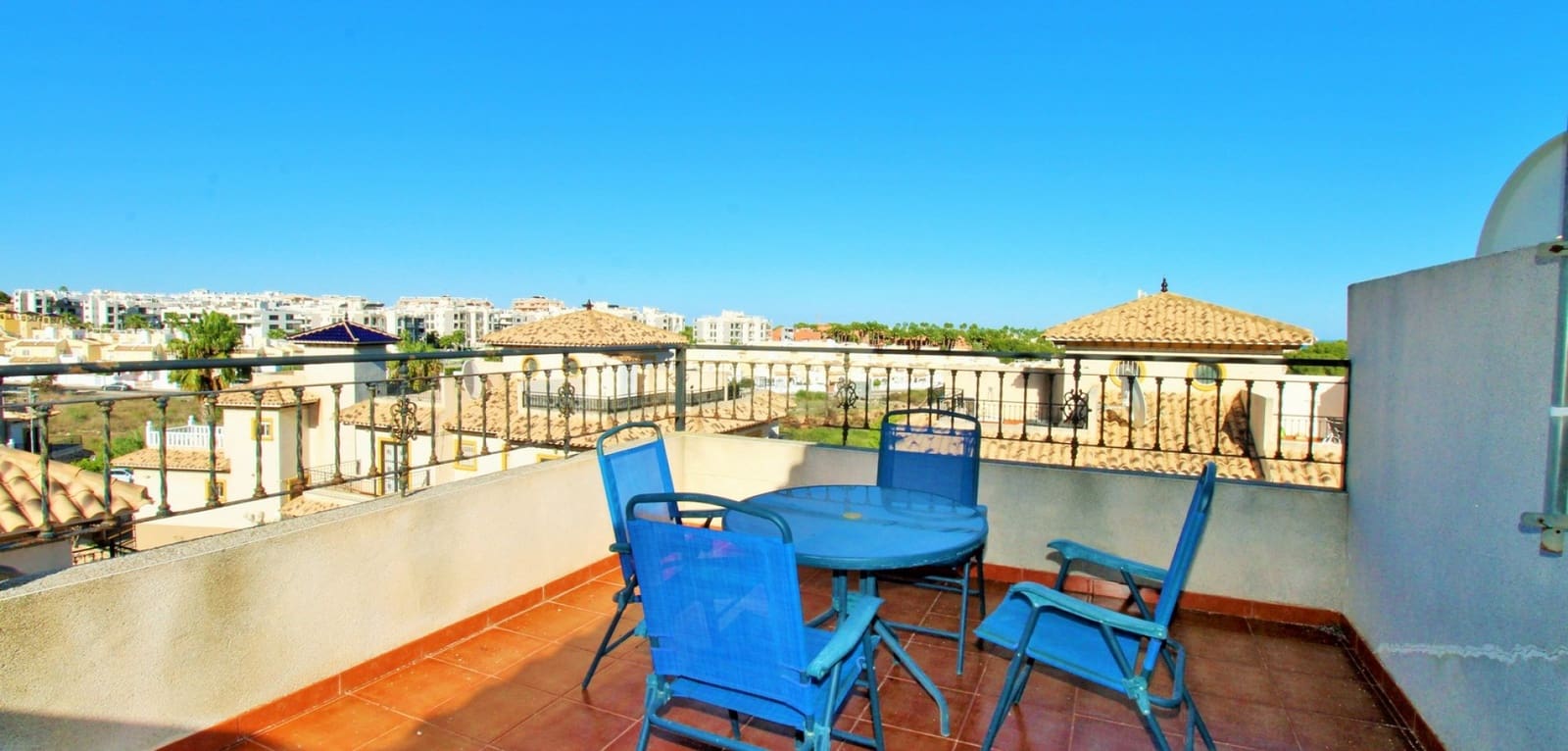 3 soveværelse Byhus til salg i Villamartin med swimmingpool garage - € 219.995 (Ref: 10175491)