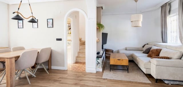 2 soveværelse Byhus til salg i Torre de la Horadada, Pilar de la Horadada med swimmingpool - € 239.000 (Ref: 10183498)